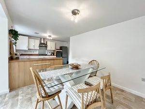 Photo 21- click for photo gallery